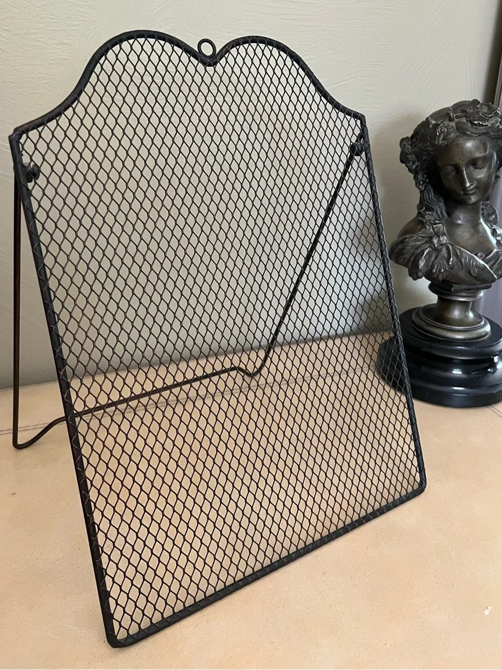 Easel Metal Jewelry Stand